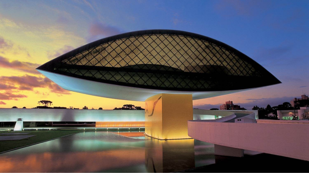 O Museu Oscar Niemeyer (MON), também conhecido como Museu do Olho, é um museu de arte localizado na cidade de Curitiba.